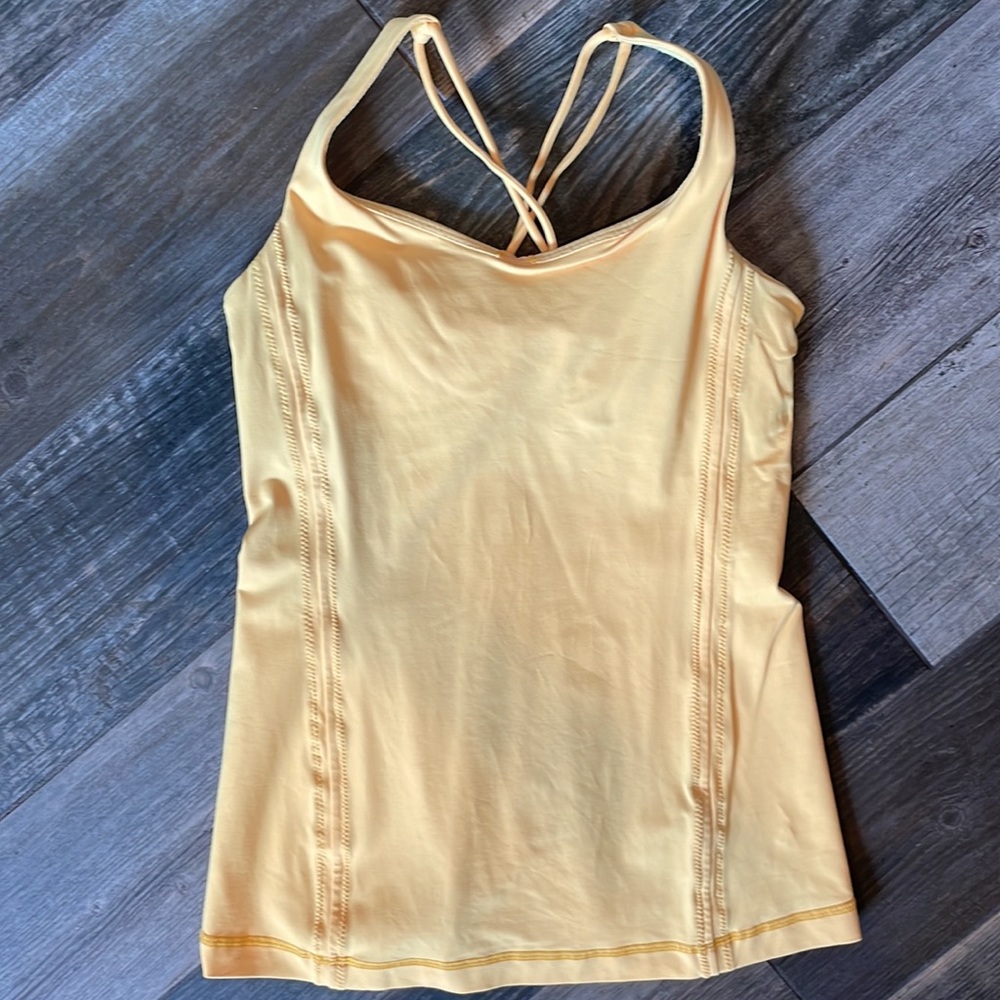 Lululemon Athletica yellow fitted athleisure tank top